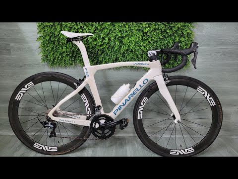 Video: Pinarello ra mắt xe đạp đường trường có hệ thống treo hoàn toàn bằng điện tử đầu tiên, Dogma FS