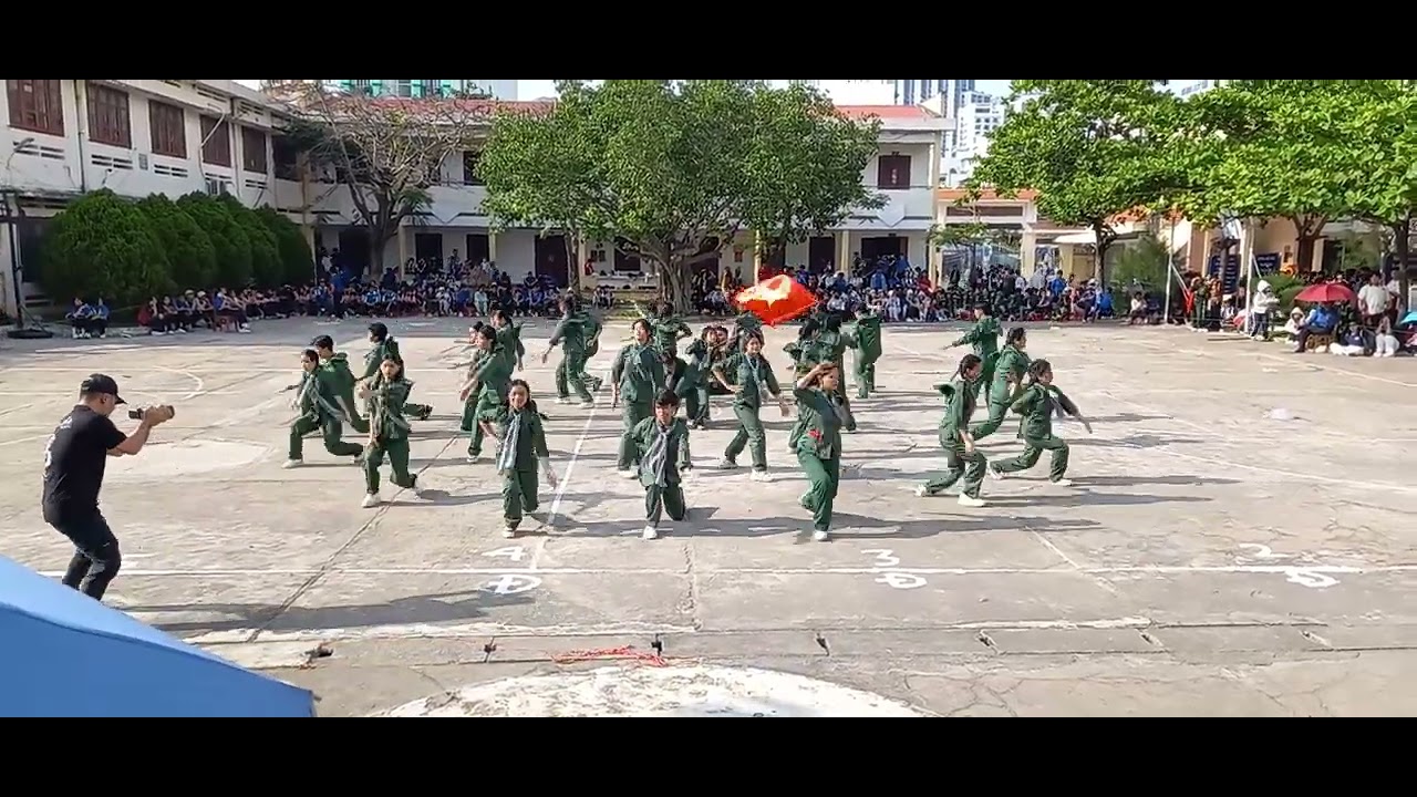 12C4 nhảy flashmod: Cô gái mở đường - Những ngôi sao xa xôi (22/3/2025)