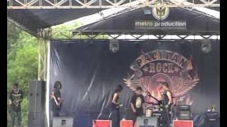 HEARTLESS  (Sidoarjo rock band ) live at PACITAN ROCK ON STAGE 2