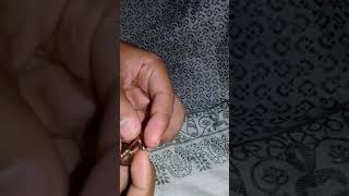 Cara memasang cufflink atau kancing manset pada gamis dan jubah arab. Aksessoris busana arab.