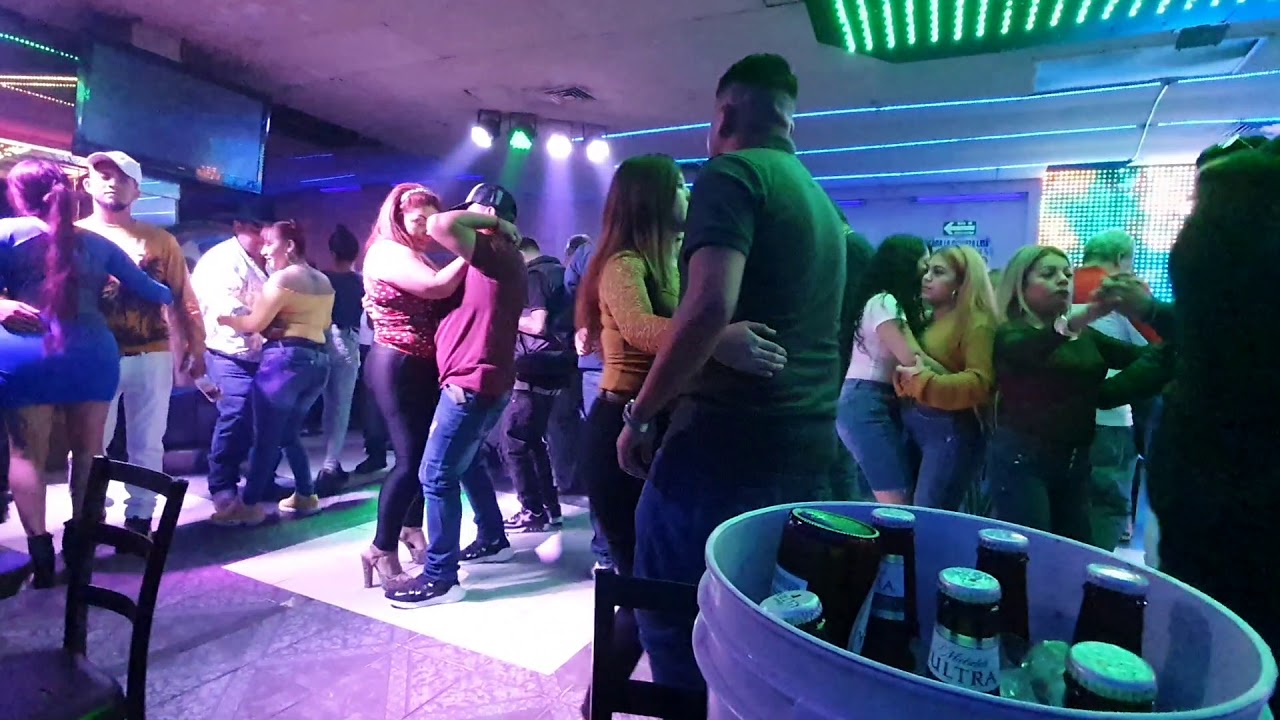 Amores sin corazón Bar Internacional