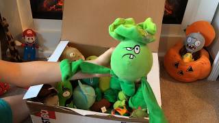 A Huge Plants Vs Zombies Plush Unboxing