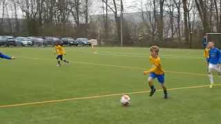 Jaouad Valt Aan, Maar Vvj Verdediger Ajoub Is Snel.