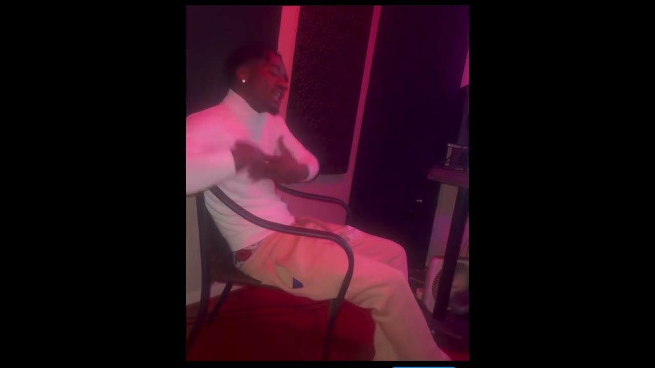 Von Hooli dropping bars! 🎶 Check out this snippet of “Surprised” 