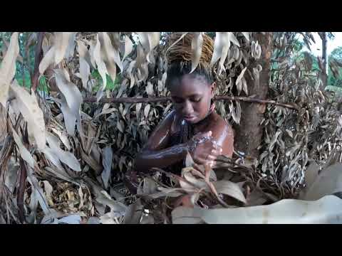 AFRICAN VILLAGE LIFEVILLAGE OUTDOOR BATH