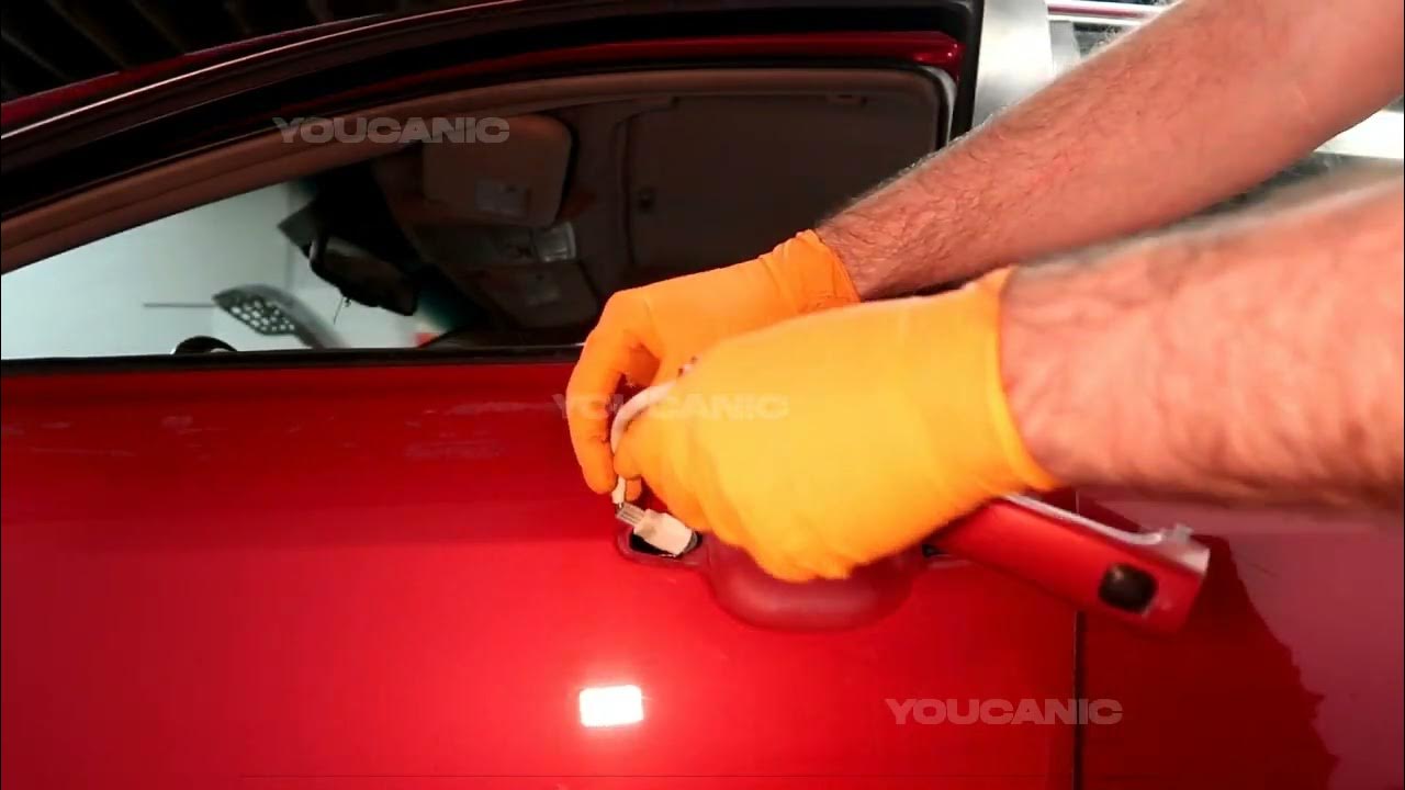 2007-2011 Toyota Camry Hybrid - How to Remove the Exterior Door Handle