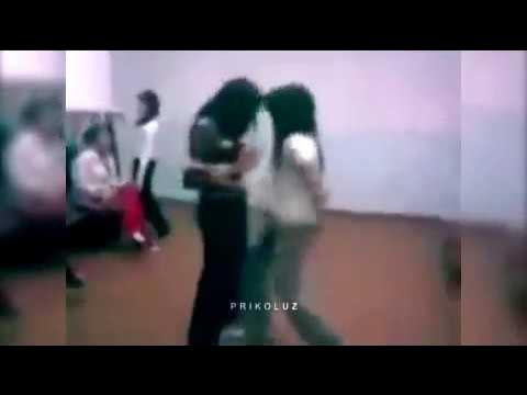 Sperma fotosuratlari bilan qoplangan yosh eshaklar