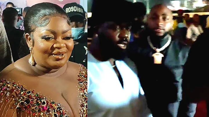 ENIOLA BADMUS SURPRISE AS FANS RÚSH TO TOUCH DAVIDO AT  HER 20 YEARS ON STAGE