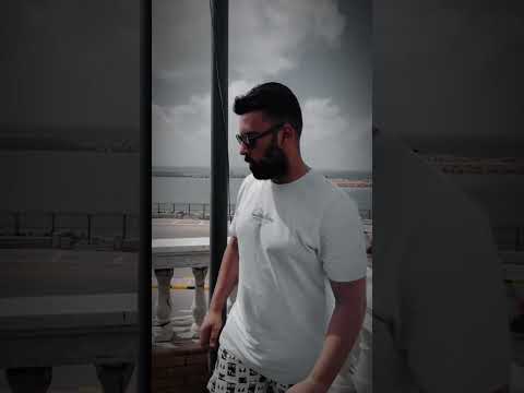 هو اللى ممسكش كويس  اكسبلور    