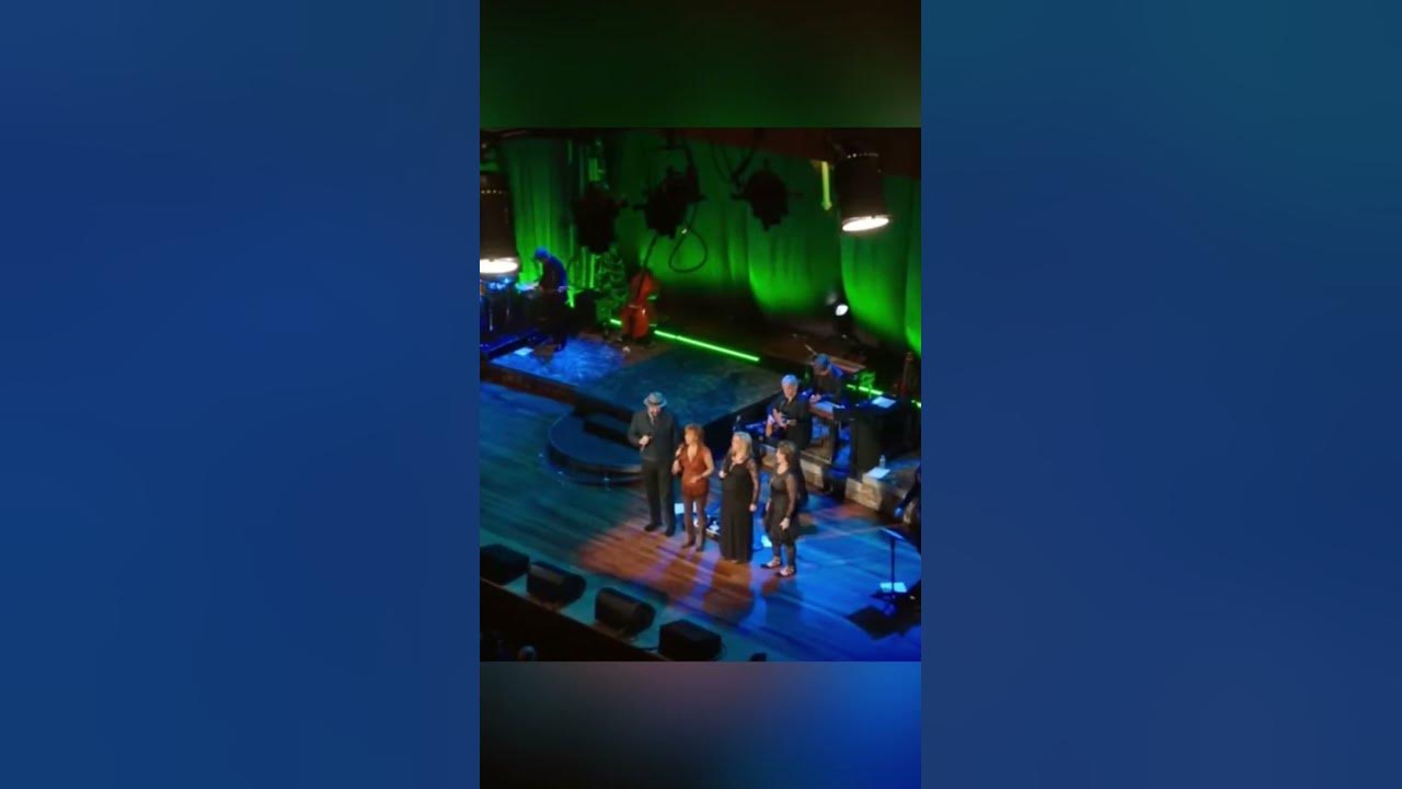 One of our favorite performances from 2022! 🙏🎶 #Hymns #Gaither #Reba #TheIsaacs