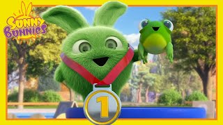 Mimi gives Hopper a medal for doing so well! 🥇 | Sunny Bunnies Season 9 Mini Movie