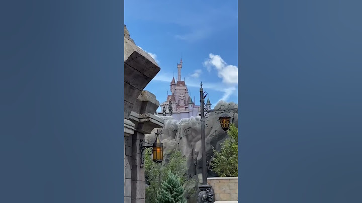 This Is How Disney Tricks Guests Into Thinking Beast Castle and Cinderella Castle Are the Same Size