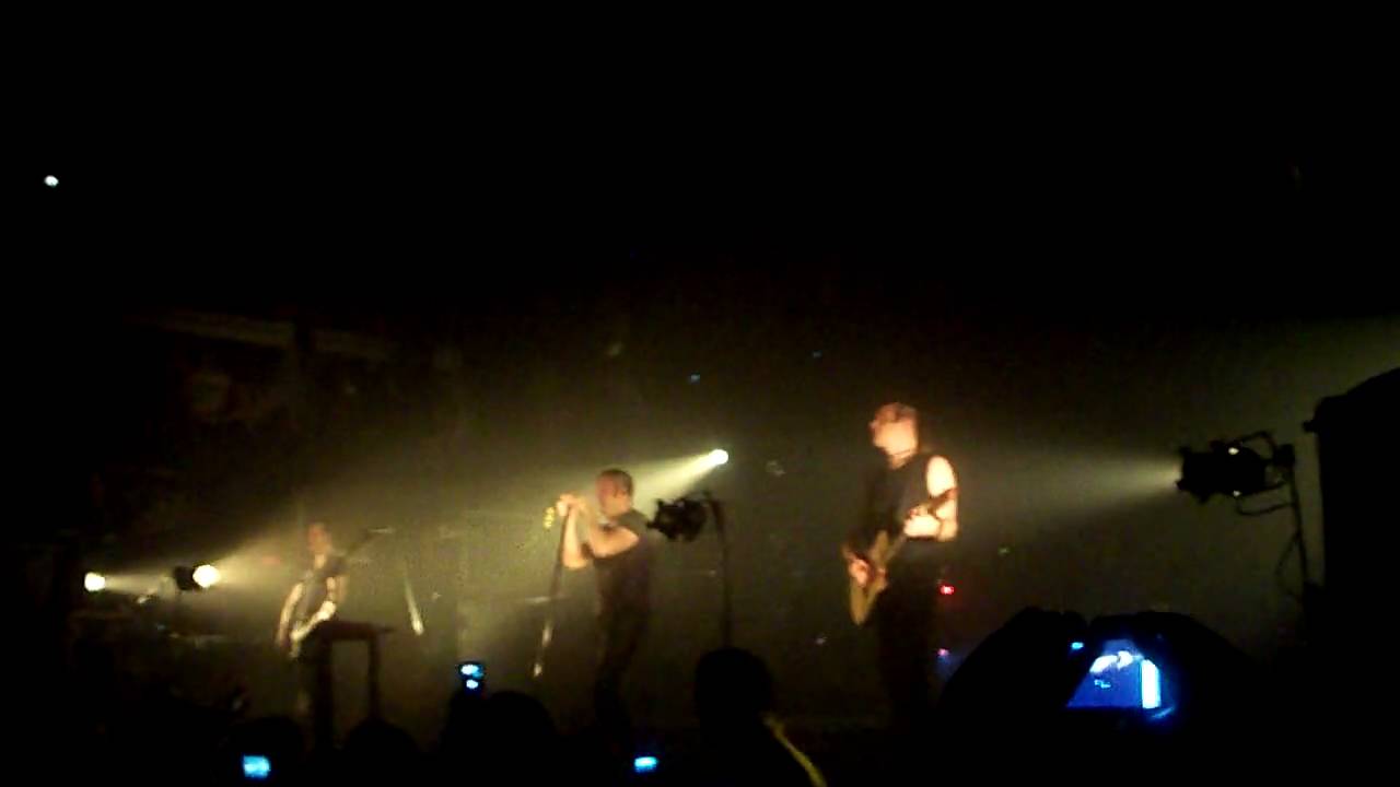 Nine Inch Nails performing Hurt, Live at Terminal 5, New York, 8/26/09