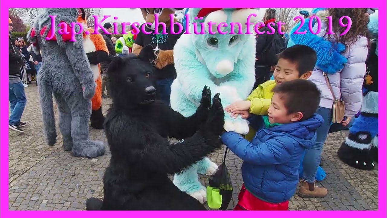 Fursuitwalk Japanisches Kirschblütenfest in den "Gärten der Welt" für