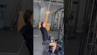 Neutral Grip Lat Pull Down - MAG GRIP