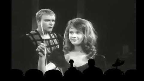 Hamlet - To Clip or Not To Clip