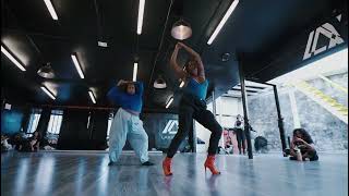 WHAT'S IT GONNA BE ? BUSTA RHYMES FT JANET JACKSON CHOREOGRAPHY BY Thya West in vybz&Dylan Finlande