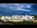 Ilha de Menorca: aldeia de Binibeca Vell com horário restrito de visitas durante o verão