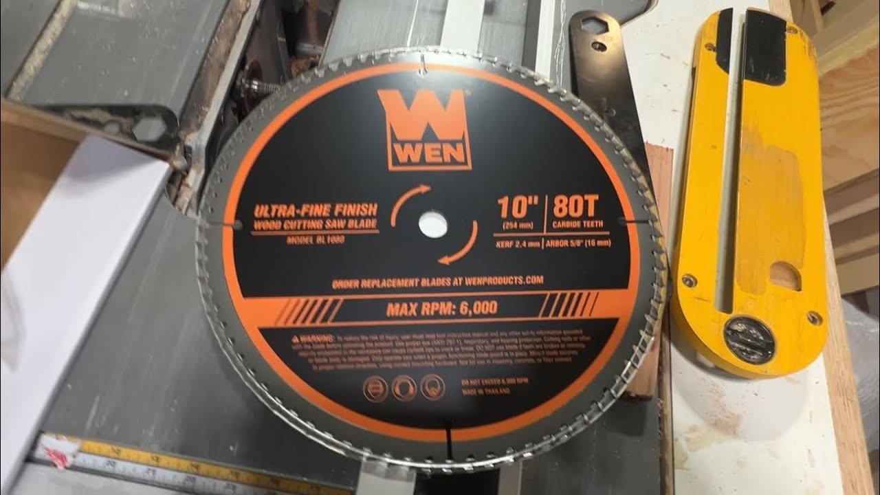 Резка акрила на циркулярной пиле