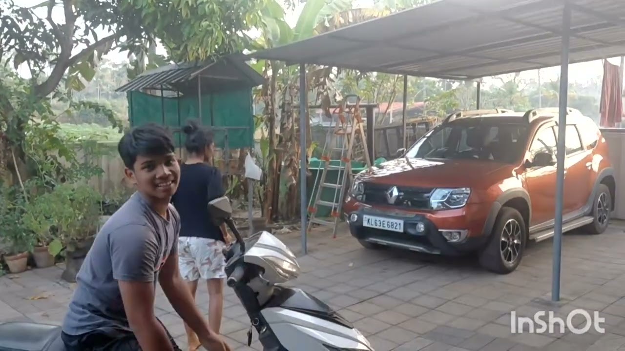 Enganeyokke കാണിക്കുന്നതിൽ  നാണക്കേടൊന്നുംകാണിക്കേണ്ട തില്ല... അല്ലെ 