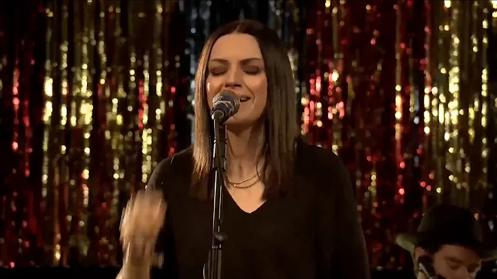 Amy Macdonald Bridges Acoustic live in The Mildmay...