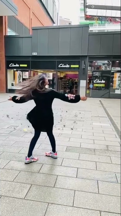 Tu Muskura jahan by Arunita Kanjilal Short