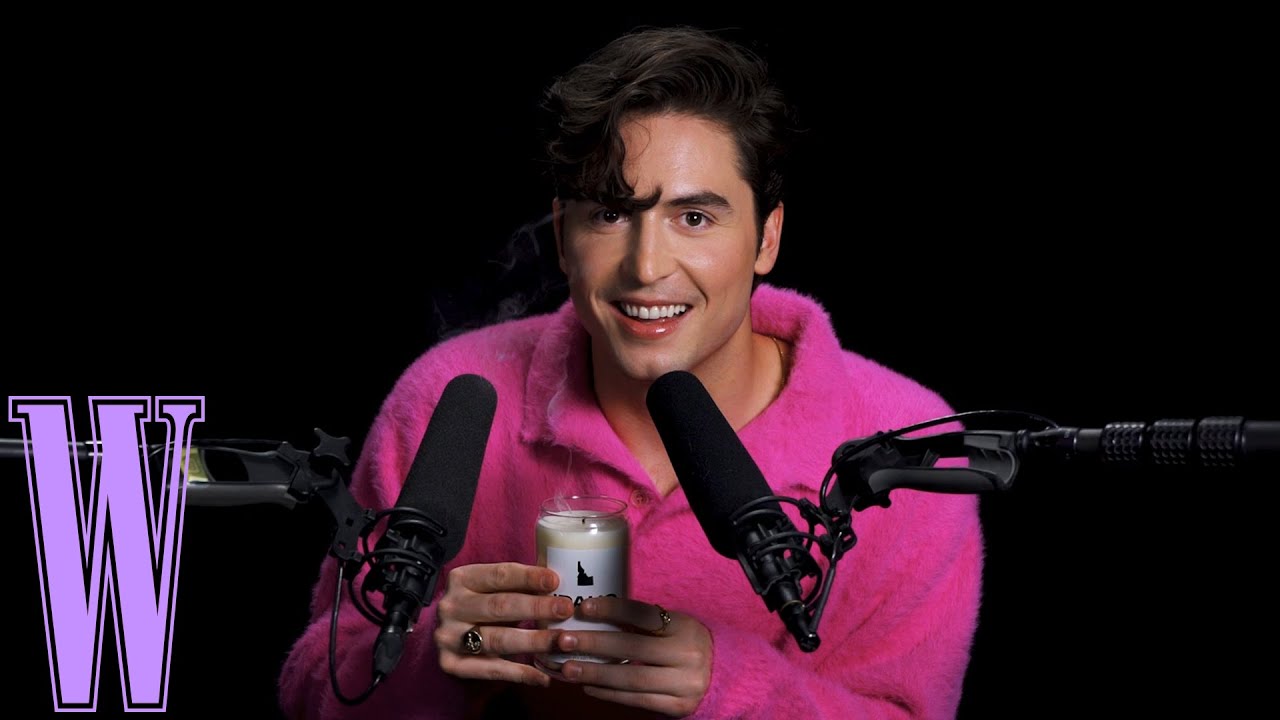 Бенито Скиннер исследует #ASMR | W Magazine