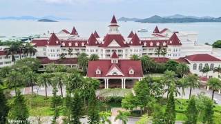 Kids reaction to hong kong disneyland hotel