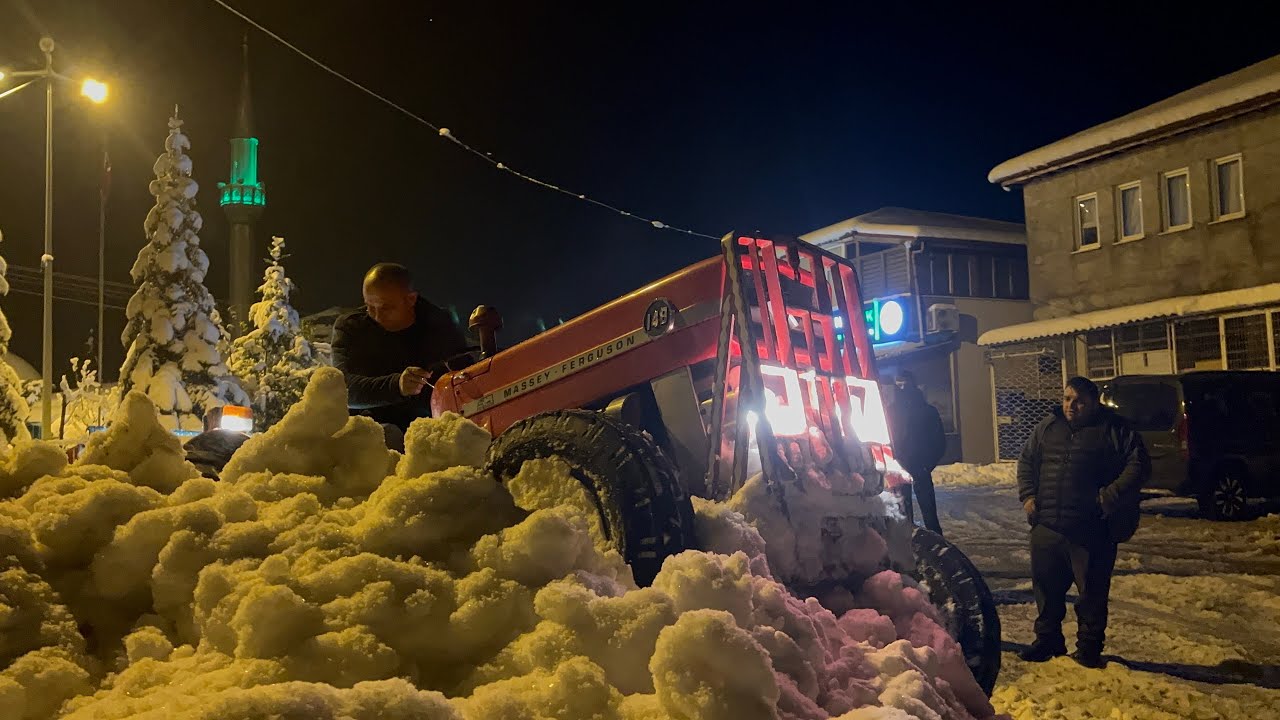 ￼Macera yaparken traktörün arkasındaki ekipman kırdık ￼￼ Bozok 260gold buçuklu ￼ MasseyFerguson148￼