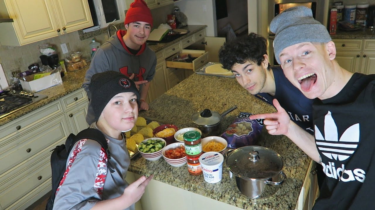 FAZE HOUSE TACO NIGHT