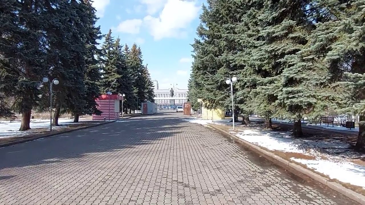 Красноярск. Центральный парк им. Горького. Историческое место в центре ...