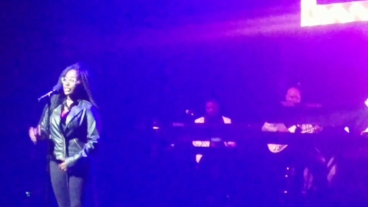 Benét Terrell singing Girl on Fire by Alicia Keys - YouTube
