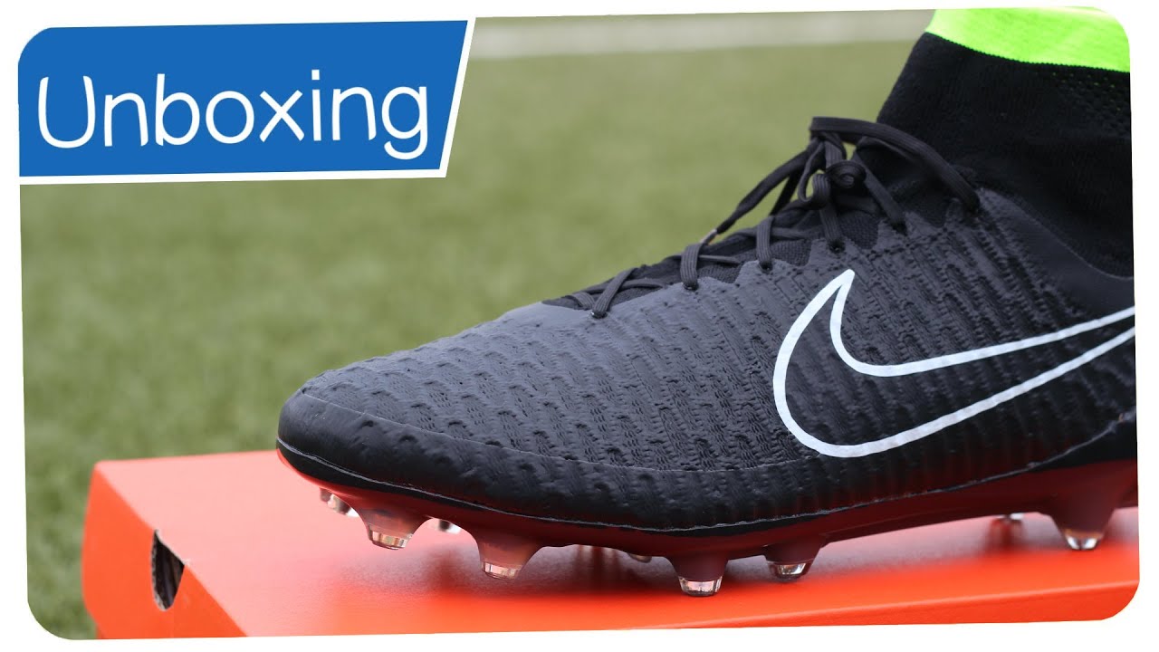 Nike Magista Obra Stealth Pack - Götze & Iniesta Boots 2014 - Unboxing -  YouTube