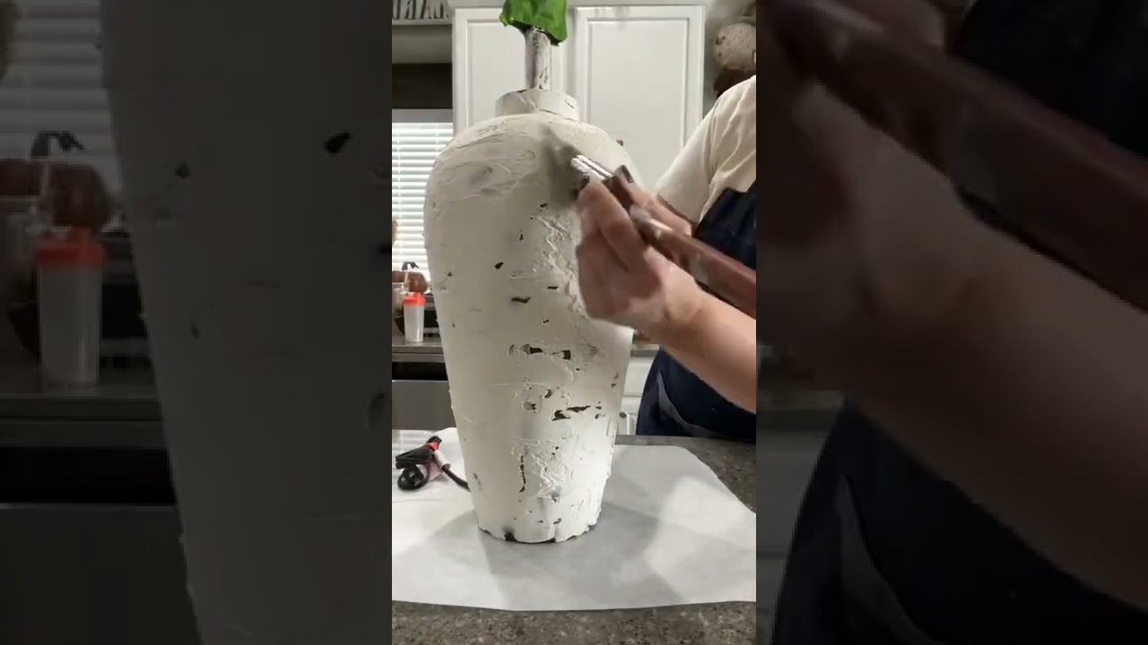 Lamp Update using Joint Compound and Paint with CITYGIRLMEETSFARMBOY