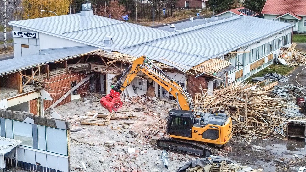 Kinomanian & entisen kauppaoppilaitoksen purku alkanut (Drone ilmakuvaa)