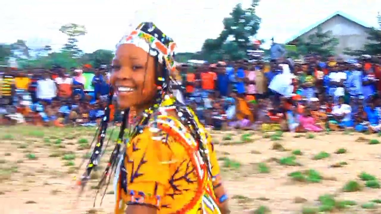 Kukumaji Ampiga Mimba Sara ona alivyo mtamburisha hadharani Dir_tin