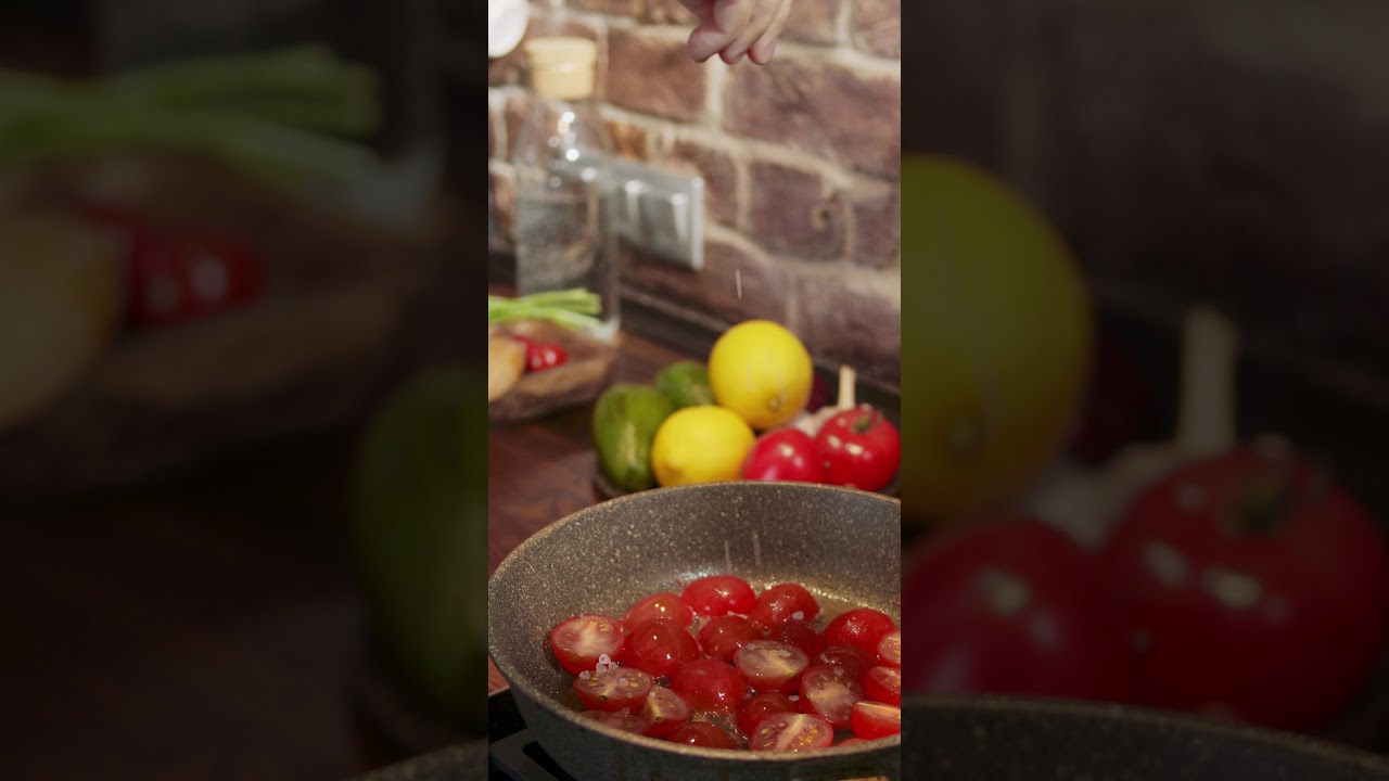 Garnishing on Frying Tomatoes | Under One Minute