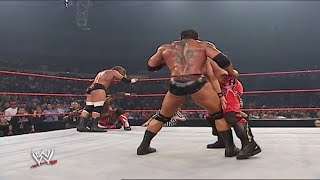 #1 Contender’s 20 Man Battle Royal - Raw May 17 2004 (3/4)