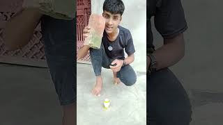 अंडे पर Kenta KG वजन रख ne par 😱 अंडा फूट गया? #challenge #shotrs #egg #viral