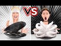 ¡DESAFÍO NEGRO VS. BLANCO! Comiendo todo de 1 color por 24 horas por 123 GO! CHALLENGE