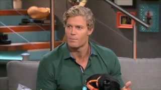 Dr Chris Brown & Squeaker Poochlight On Network 10's The Living Room, Hot Or Not.