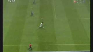 PES 2009 Official Guide - Crossing screenshot 5