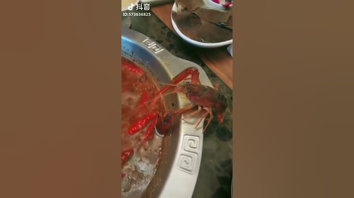 Poor crab 🦀 escaped from a boiling dish