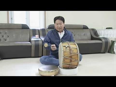 전통 무속 무형문화재 경기 제61호 자리걷이 전수교육관 전수 과정  중 앉은고장 한 컷