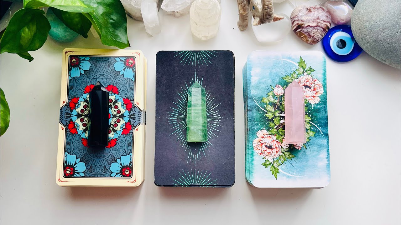 Who is coming towards you next in LOVE 🥰🔮✨💕 Pick a card Reading 💕✨🔮🥰