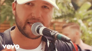 Quinn XCII - Straightjacket (Official Video)