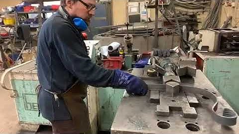 #WorkshopWednesday Making Aphrodite gate panels & texturing steel into a tree bark design...