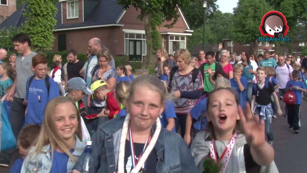 Ruim 900 Deelnemers lopen Avondvierdaagse Vlagtwedde 2016
