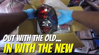 How to Replace a Tail Light on Jeep Liberty - Brake Light Turn Signal Bulb