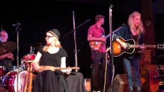 Watch Shelby Lynne Following You video